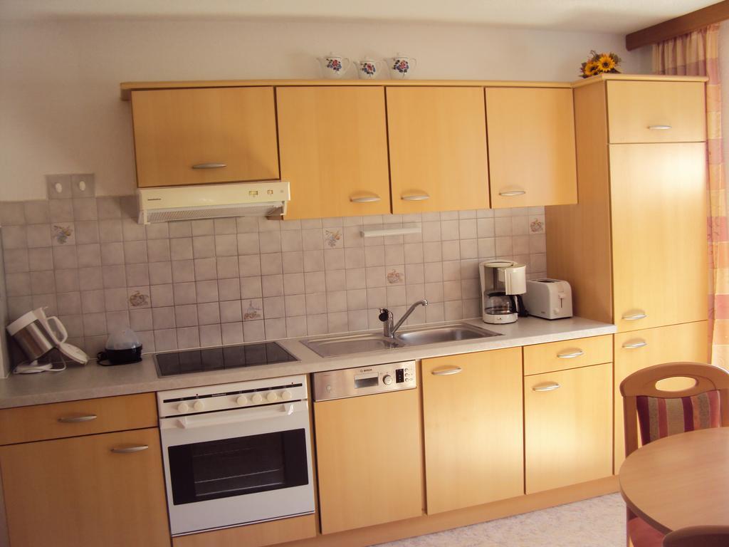 Haus Eben Apartamento Hippach Habitación foto