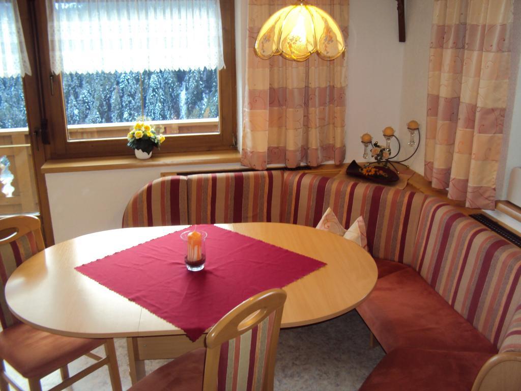 Haus Eben Apartamento Hippach Habitación foto