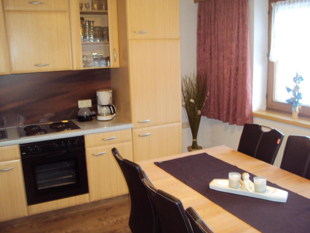 Haus Eben Apartamento Hippach Habitación foto